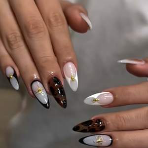 zarte-stilvolle-nailart-die-perfekte-kombination-aus-eleganz-niedlichkeit-und-modernem-design