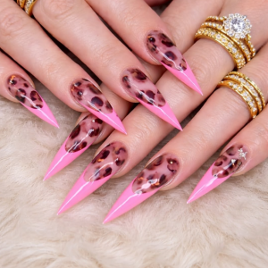pink-leopard-stiletto-nails-luxurises-trend-nageldesign-mit-animal-print-und-glamour-effekt