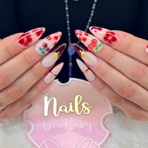 cherry-inspired-nageldesign-in-rostock-ein-highlight-bei-ruby-nails
