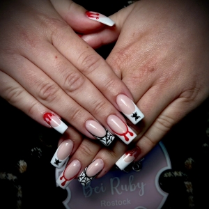 halloween-ngel-2025-in-rostock-exklusives-nageldesign-bei-ruby-nails