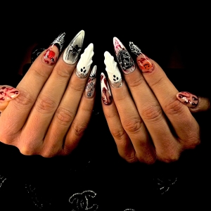 halloween-nails-2025-die-magie-der-dunkelheit-bei-ruby-nails-rostock