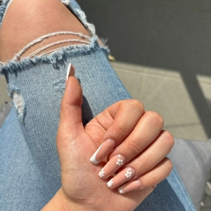 winterngel-2025-elegante-trendige-naildesigns-bei-ruby-nails-rostock